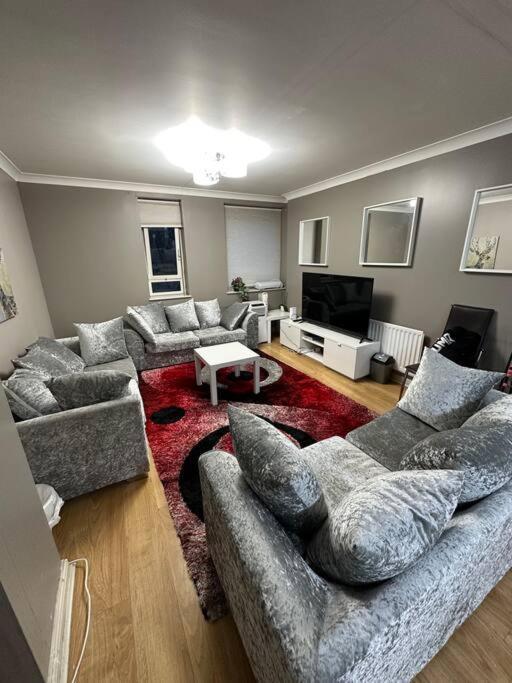 A 2 Standard Bedrooms Flat London Ngoại thất bức ảnh