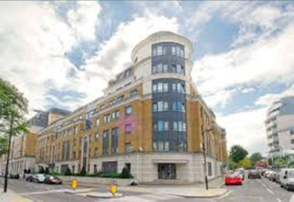 A 2 Standard Bedrooms Flat London Ngoại thất bức ảnh