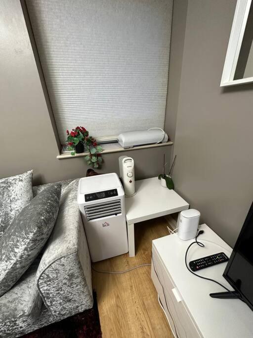 A 2 Standard Bedrooms Flat London Ngoại thất bức ảnh