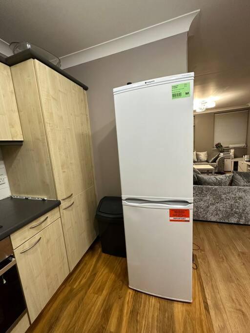 A 2 Standard Bedrooms Flat London Ngoại thất bức ảnh